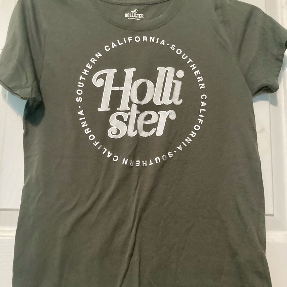 hollister casual logo tee
